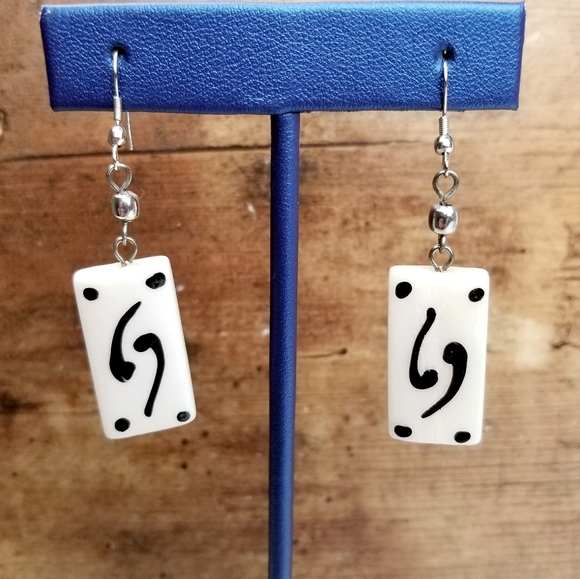 Handpainted Yin & Yang Dangle Earrings EUC - Picture 2 of 8